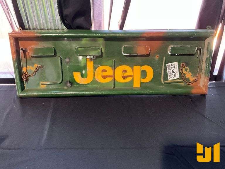 METAL JEEP TAILGATE SIGN