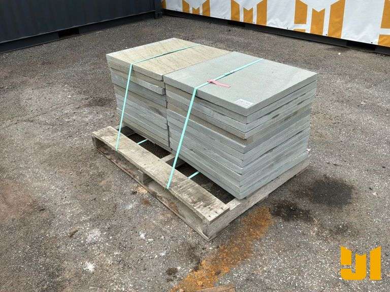 PALLET OF PENNSYLVANIA BLUE STONE PAVERS 24”X24”X2”