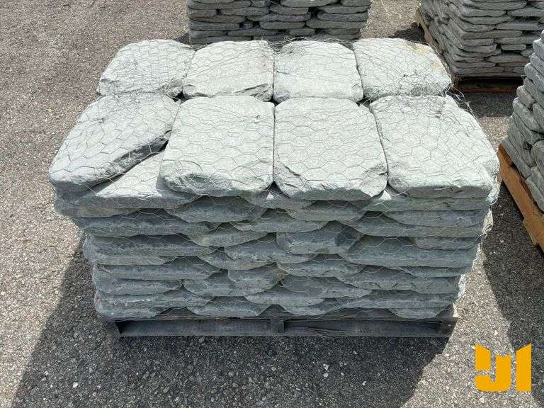 PALLET OF 2 INCH TUMBLED GARDEN PATH BLUESTONE