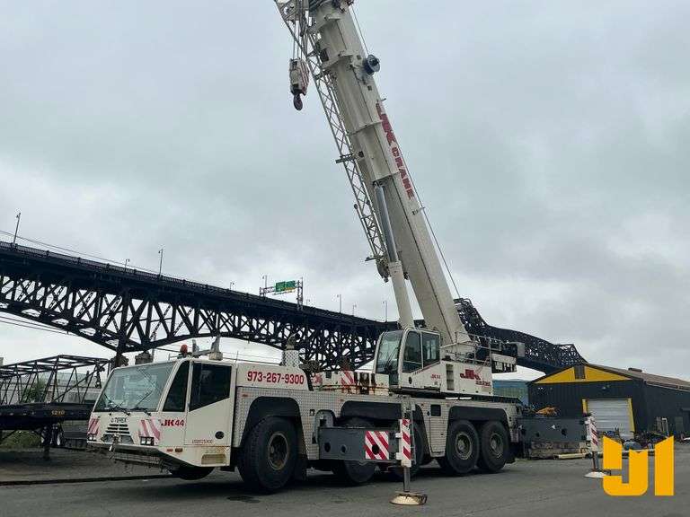 2006 TEREX AC140 ALL TERRAIN CRANE SN: 14157