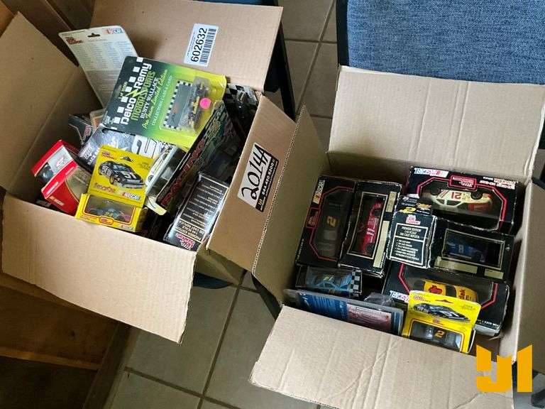 2 BOXES OF VARIOUS NASCAR DIE-CAST COLLECTIBLES