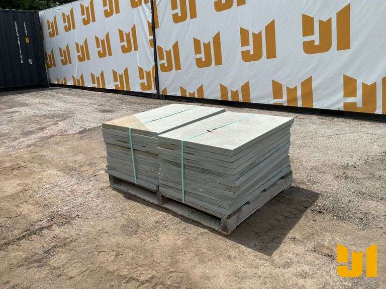 PALLET OF PENNSYLVANIA BLUE STONE PAVERS 36”X24”X2”