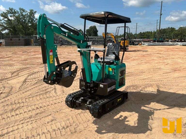 UNUSED 2026 CFG MH13RX MINI EXCAVATOR SN: MH13RX26A20414010