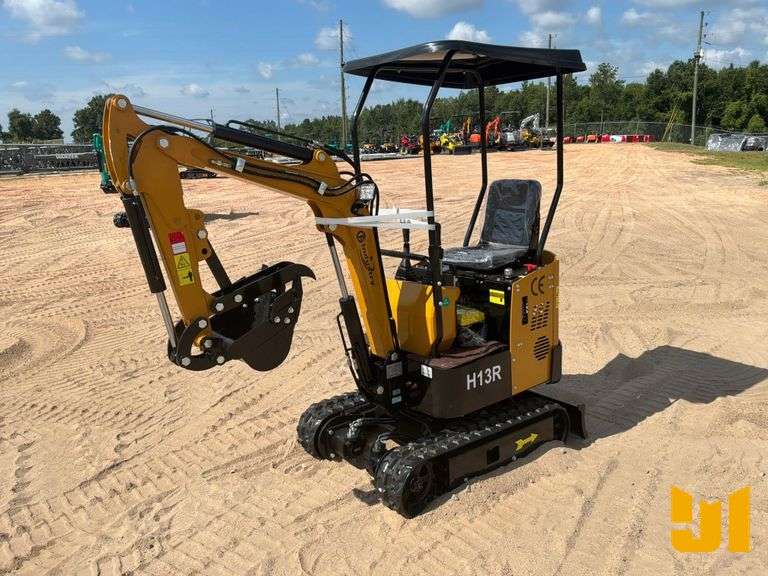UNUSED 2026 CFG H13R MINI EXCAVATOR SN: H13R2026A30415001