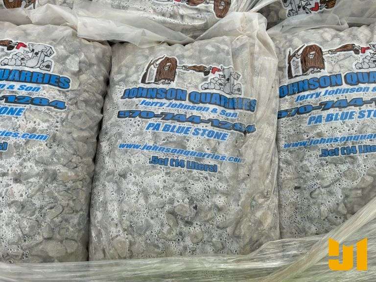 PALLET OF CRUSHED PENNSYLVANIA BLUE STONE IN BAGS .5 CF