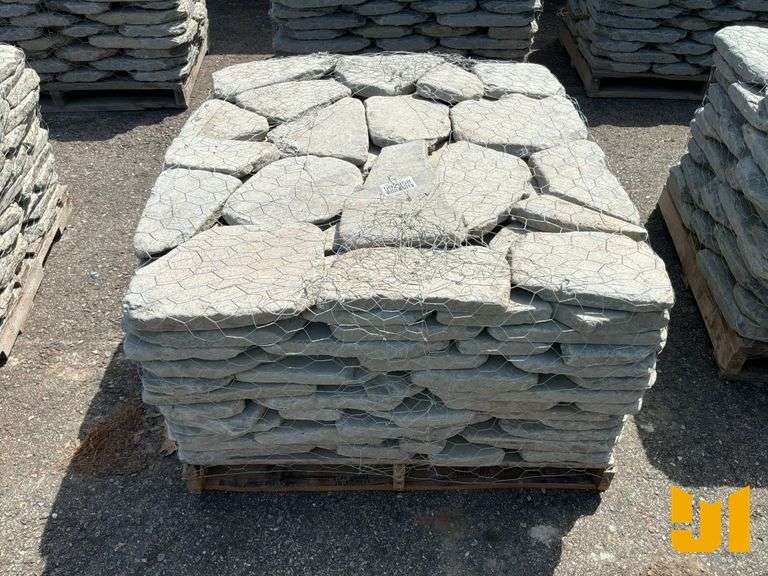 PALLET OF 1 1/2 INCH TUMBLED IRREGULAR PAVERS