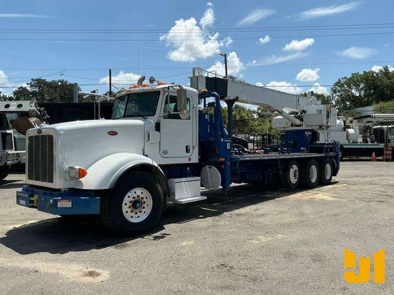 2012 NATIONAL 800D 23 TON BOOM SN: 296619 MOUNTED ON 2012 PETERBILT 367 STRAIGHT BOOM TRUCK VIN: 1NP