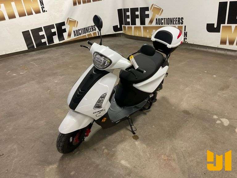 2026 YIBEN YB50QT MOTORCYCLE VIN: LYDY7TBA8T1500267