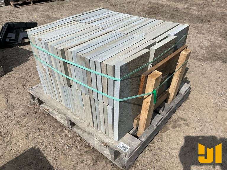 PALLET OF PENNSYLVANIA BLUE STONE PAVERS 23 1/2“ X 17