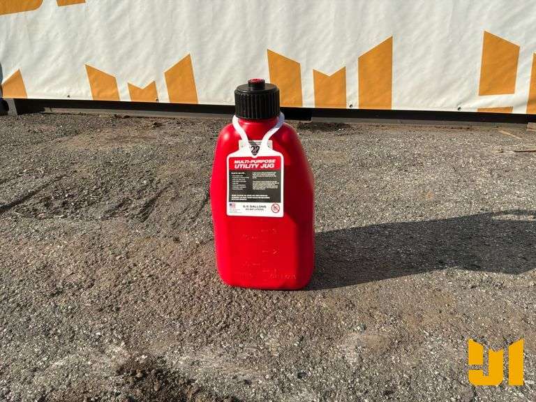 UNUSED PLASTIC PRODUCT FORMERS 5 GAL MULTI-PURPOSE UTILITY JUG