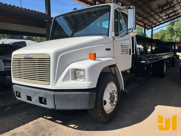 2000 FREIGHTLINER FL70 SINGLE AXLE ROLLBACK TRUCK VIN: 1FV6HJAA0YHG40553