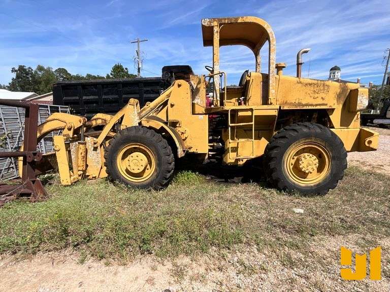 ALLIS CHALMERS 645M WHEEL LOADER SN: 8107