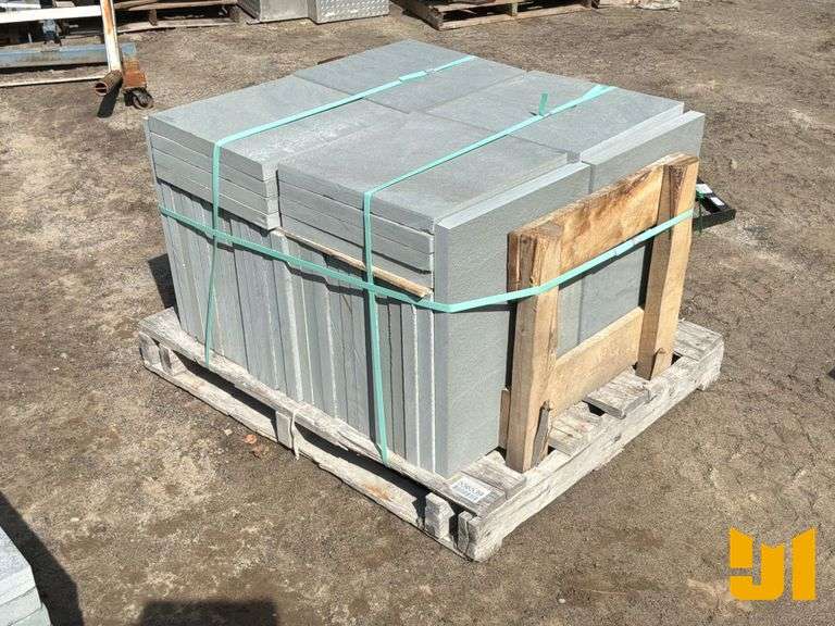 PALLET OF PENNSYLVANIA BLUE STONE PAVERS 23 1/2” X 17