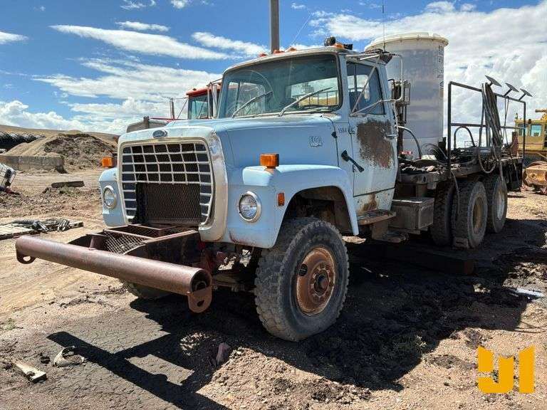 1985 FORD LT9000 T/A FUEL & LUBE TRUCK VIN: 1FDYU90W6FVA23841