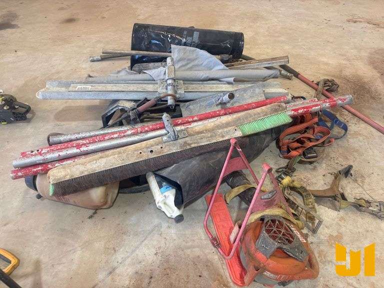 PALLET OF CONCRETE WORKING EQUIPMENT & TOOLS