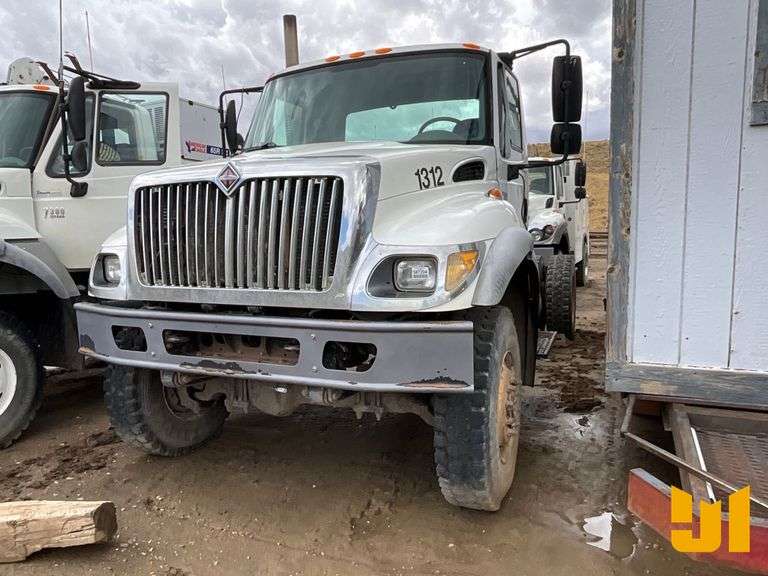 2006 INTERNATIONAL 7300 4X4 S CAB & CHASSIS VIN: 1HTWBAAN46J311893