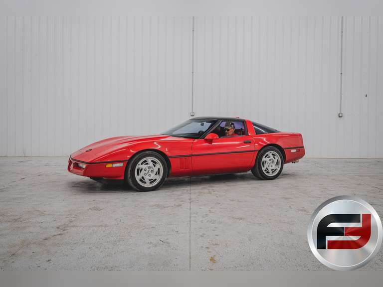 1990 CHEVROLET CORVETTE VIN: 1G1YY2381L5109575