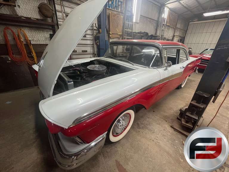 1957 FORD FAIRLANE 500 VIN: C7GT202077