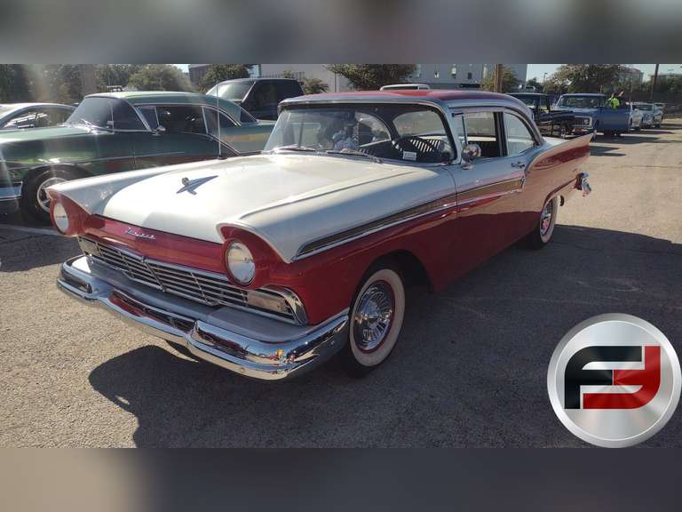 1957 FORD FAIRLANE 500 VIN: C7GT202077