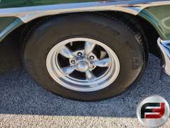 1957 OLDSMOBILE SUPER 88 VIN: 577C10948