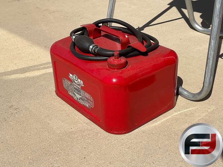 ANTIQUE SUPER WIZARD BOAT MOTOR BY WESTERN AUTO STORES, INCLUDES