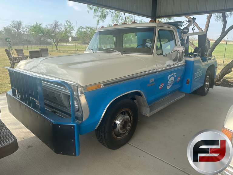 1976 FORD F-350  WRECKER