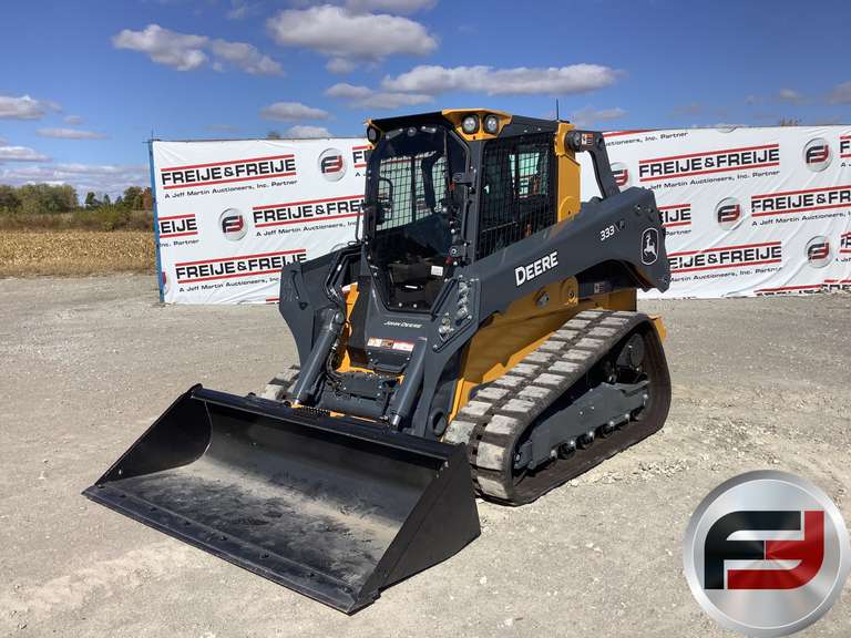 2025 JOHN DEERE 333P MULTI TERRAIN LOADER SN: 1T0333PAASFD10547