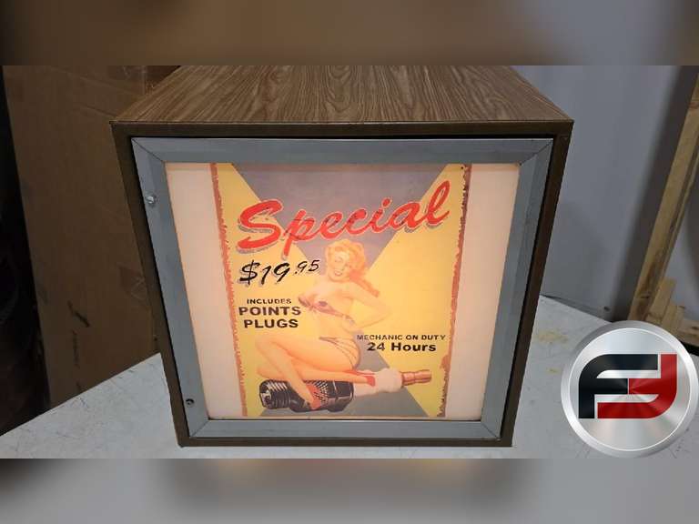 SPARK PLUG LIGHTED DISPLAY, 17" X 16" X 10.5", IN