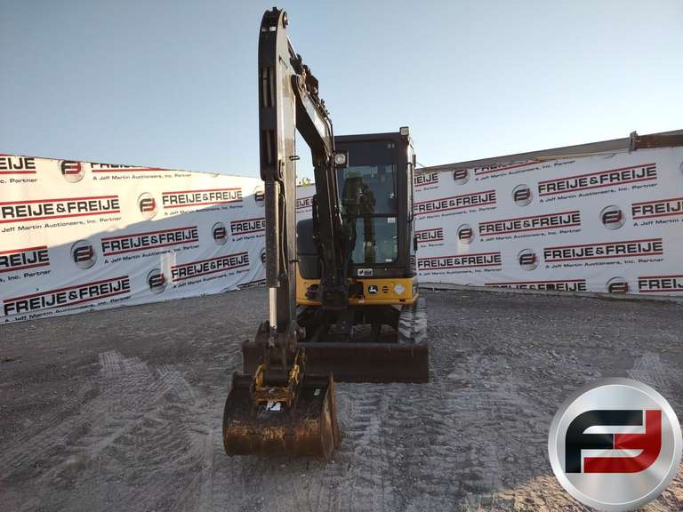 2017 DEERE 35 G MINI EXCAVATOR SN: 1FF035GXLHK279882