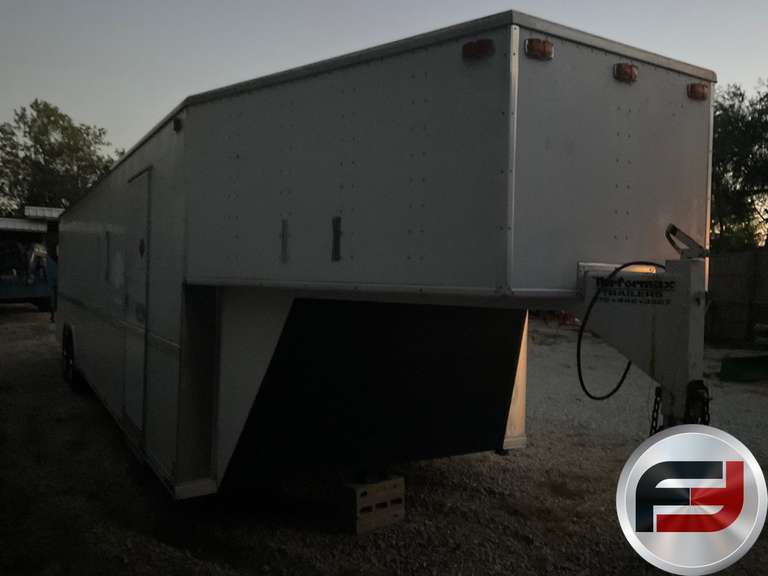 2002 PERFORMAX CUSTOM TRAILERS 32' ENCLOSED TRAILER VIN: 1P9GC37202W280197