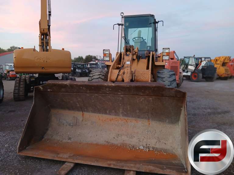 1997 CASE 621B WHEEL LOADER SN: JEE0053775
