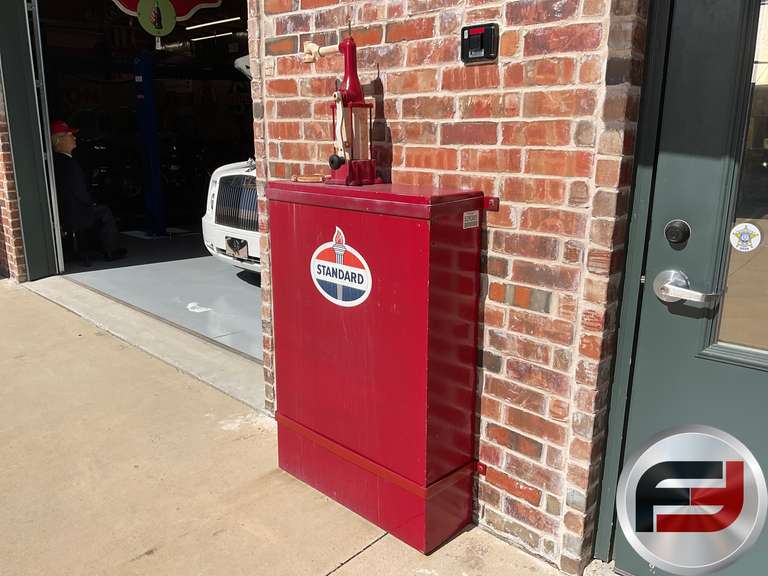 STANDARD OIL BULK OIL TANK