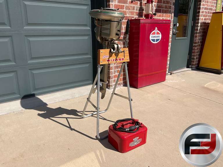 ANTIQUE SUPER WIZARD BOAT MOTOR BY WESTERN AUTO STORES, INCLUDES