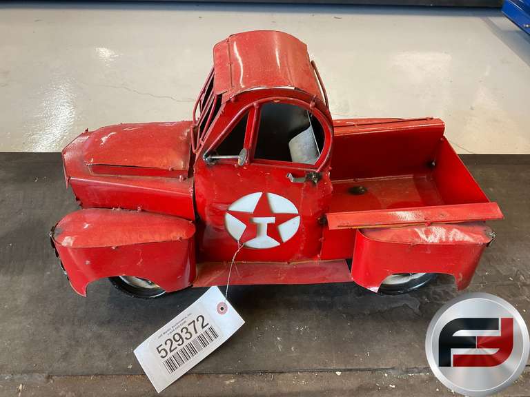 TEXACO METAL DISPLAY TRUCK