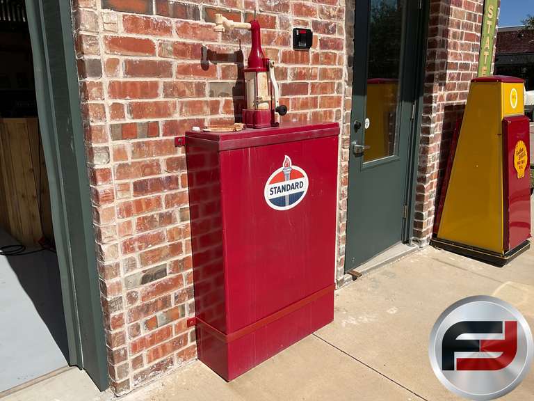 STANDARD OIL BULK OIL TANK