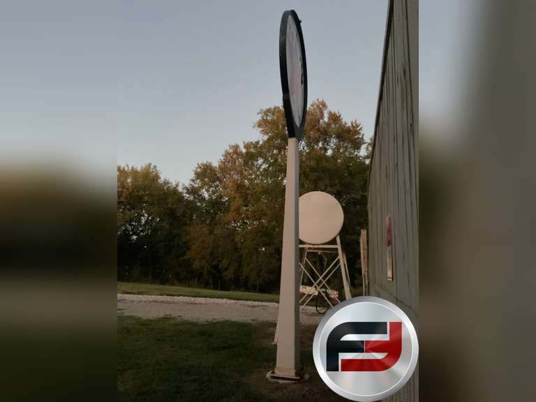 TEXACO PORCELAIN DOUBLE SIDED 72" DIAM SIGN WITH BANJO POLE