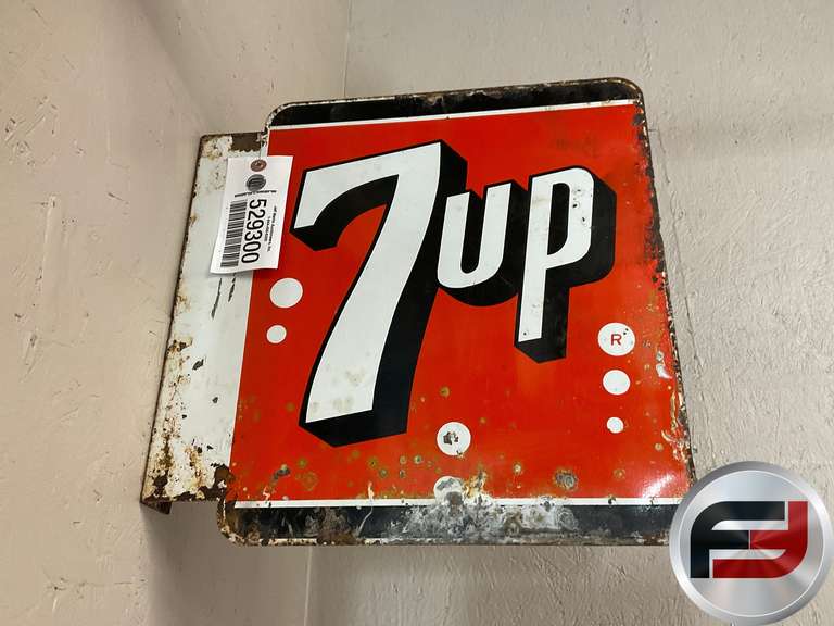 7UP METAL POST/FLANGE SIGN 16” X 16”