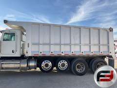 2016 PETERBILT 367 QUAD AXLE DUMP TRUCK VIN: 2NPTL40X2GM299036