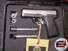 KAHR ARMS MODEL P40 .40 SMITH & WESSON SN: FA3724