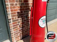 TEXACO GILBERT & BAKER VISIBLE GAS PUMP WITH GLASS ND