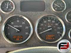 2016 PETERBILT 367 QUAD AXLE DUMP TRUCK VIN: 2NPTL40X2GM299036