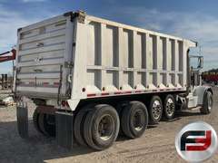 2016 PETERBILT 367 QUAD AXLE DUMP TRUCK VIN: 2NPTL40X2GM299036