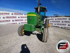 JOHN DEERE 4630 TRACTOR SN: 4630H025600R