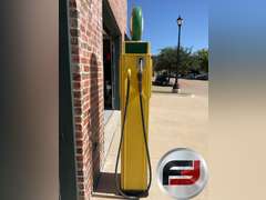 WHITE ROSE GILBARCO GAS PUMP WITH GLOBE