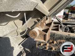 2016 PETERBILT 367 QUAD AXLE DUMP TRUCK VIN: 2NPTL40X2GM299036