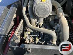 TORO TXL2000 STAND ON MULTI TERRAIN LOADER SN: 404455832