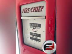 TEXACO FIRE CHIEF BENNETT MODEL 646 GAS PUMP WITH GLOBE