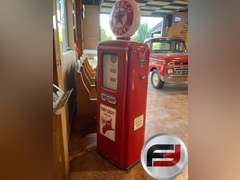 TEXACO TOKHEIM MODEL 39 GAS PUMP WITH GLOBE, **SMALL GLASS