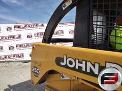 JOHN DEERE 250 SERIES II SKID STEER LOADER SN: T00250E932133
