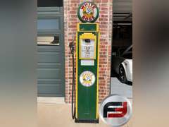 WHITE ROSE GILBARCO GAS PUMP WITH GLOBE